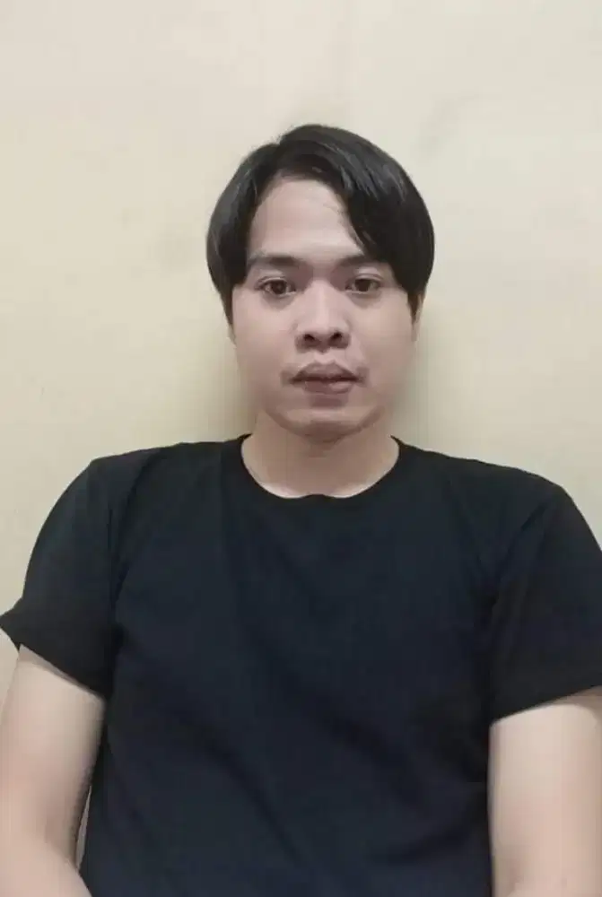 Mencari kerja untuk supir pribadi.