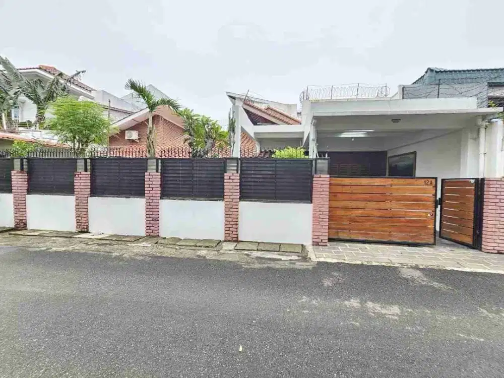Dijual Rumah Siap Huni Strategis Area SCBD - Kebayoran Baru MURAH & JARANG ADA