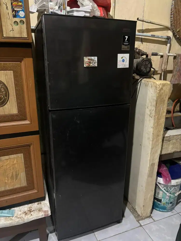 Kulkas Aqua 2 pintu garansi