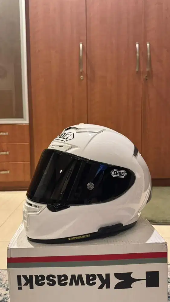 Helm Shoei X14 /X-Fourteen Glossy White Putih