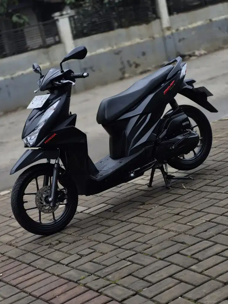 HONDA NEW BEAT DELUXE 2024 KM 12RB DP 800RB AN