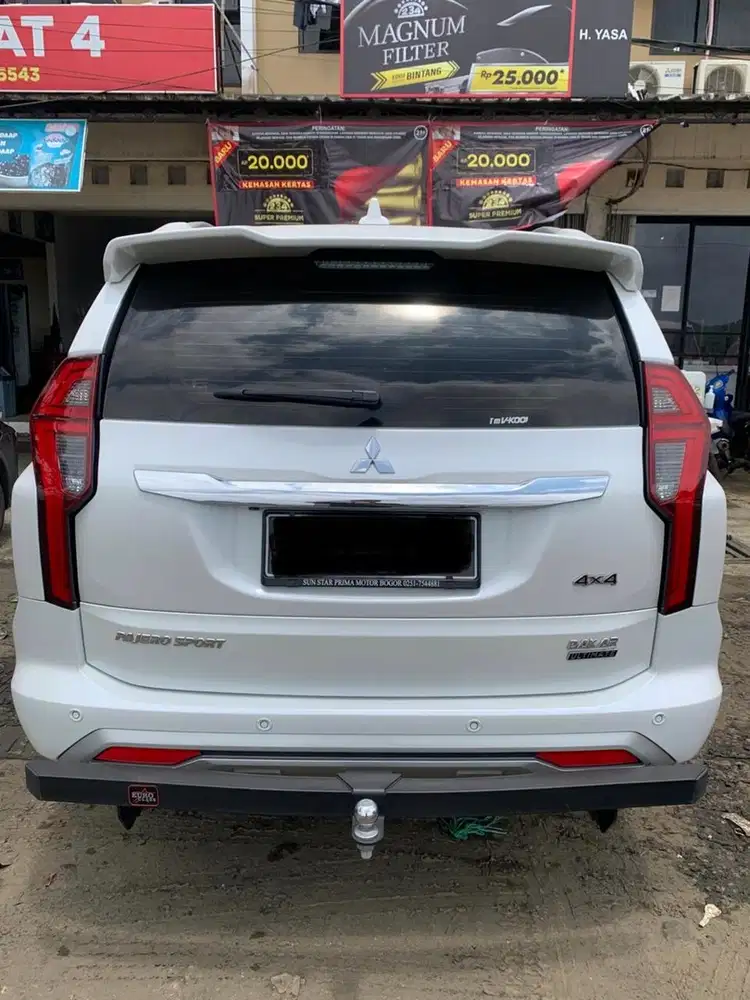 Pajero Sport Dakar Ultimate 4x4 Low kilometer 17rb Record.