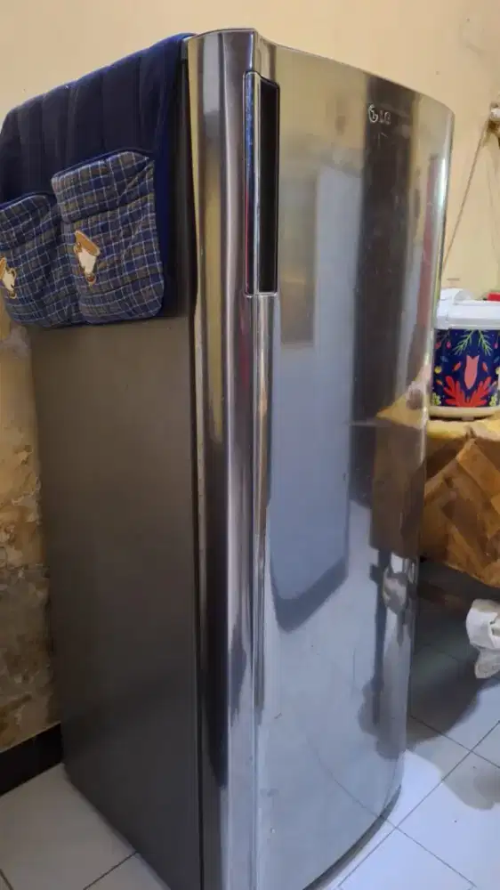 Di Jual Kulkas 1 Pintu Mulus