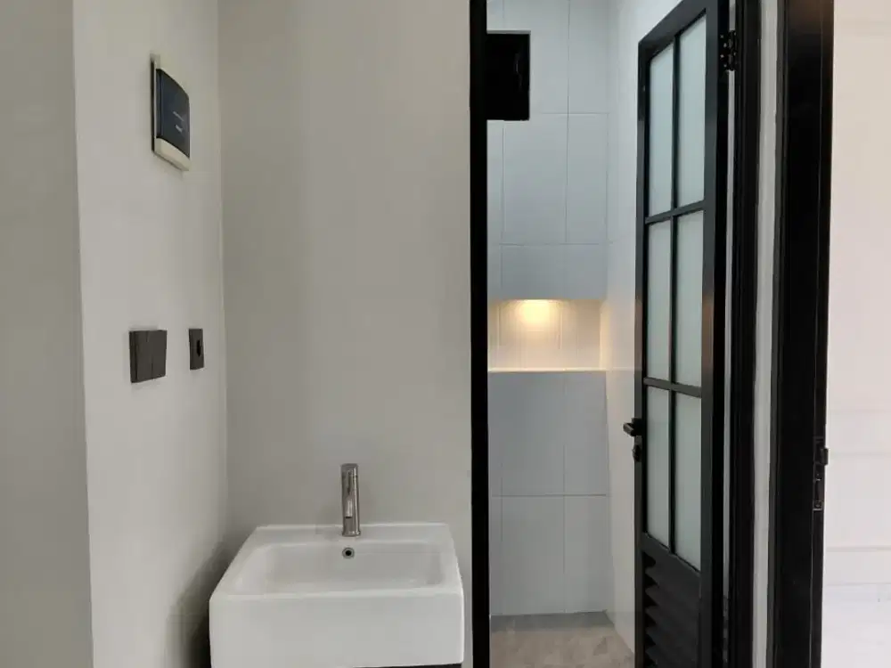 Dijual Cepat Rumah Brand New di Griyaloka BSD