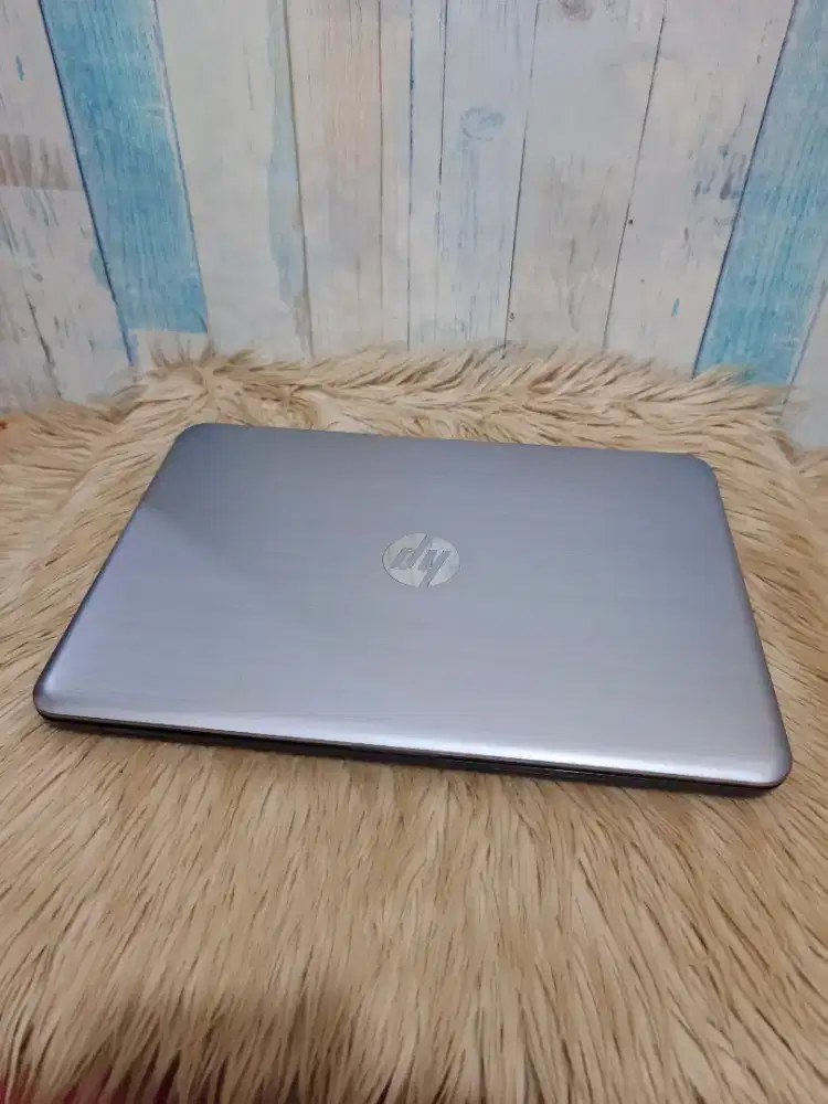 Laptop Desain HP 348 G4 Core i7 Gen 7 Ram 8 Ssd 512