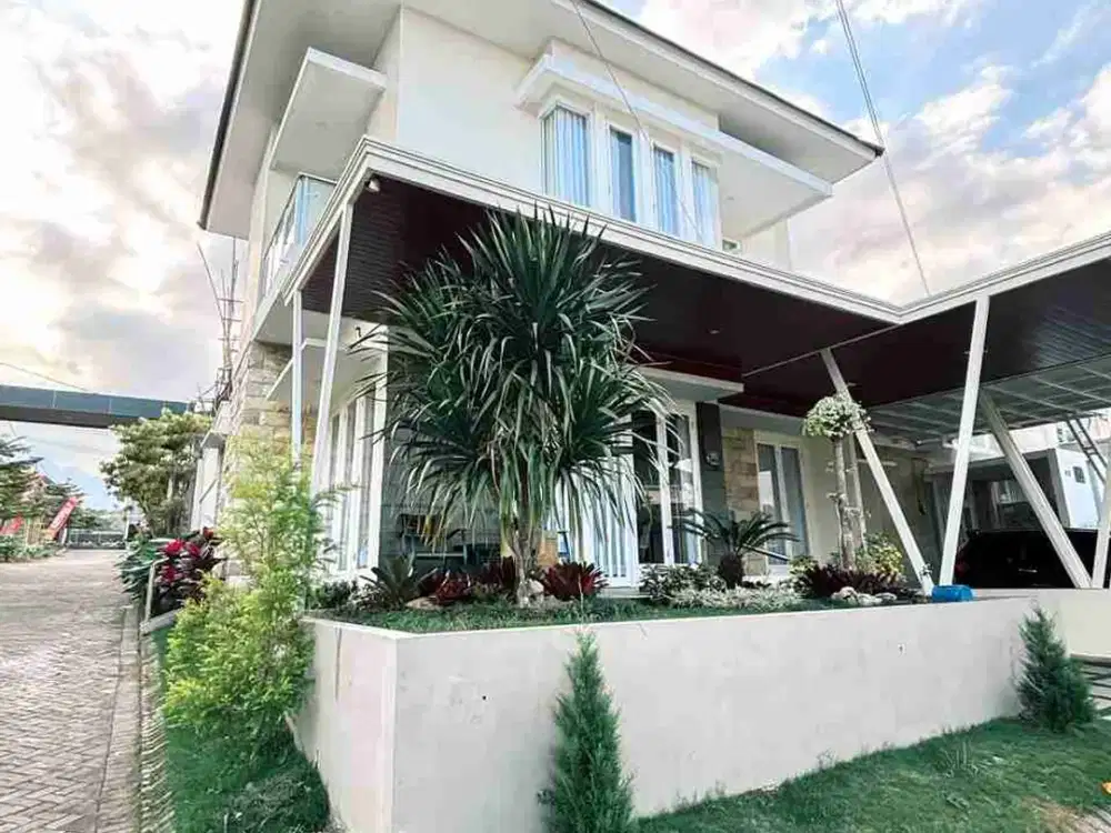 Di jual villa siap huni dan siap ber omzet di Batu, Malang