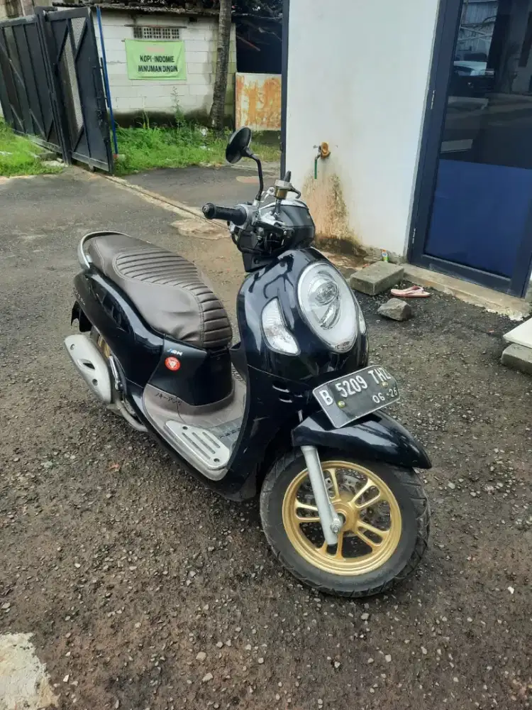 Scoopy prestige 2021