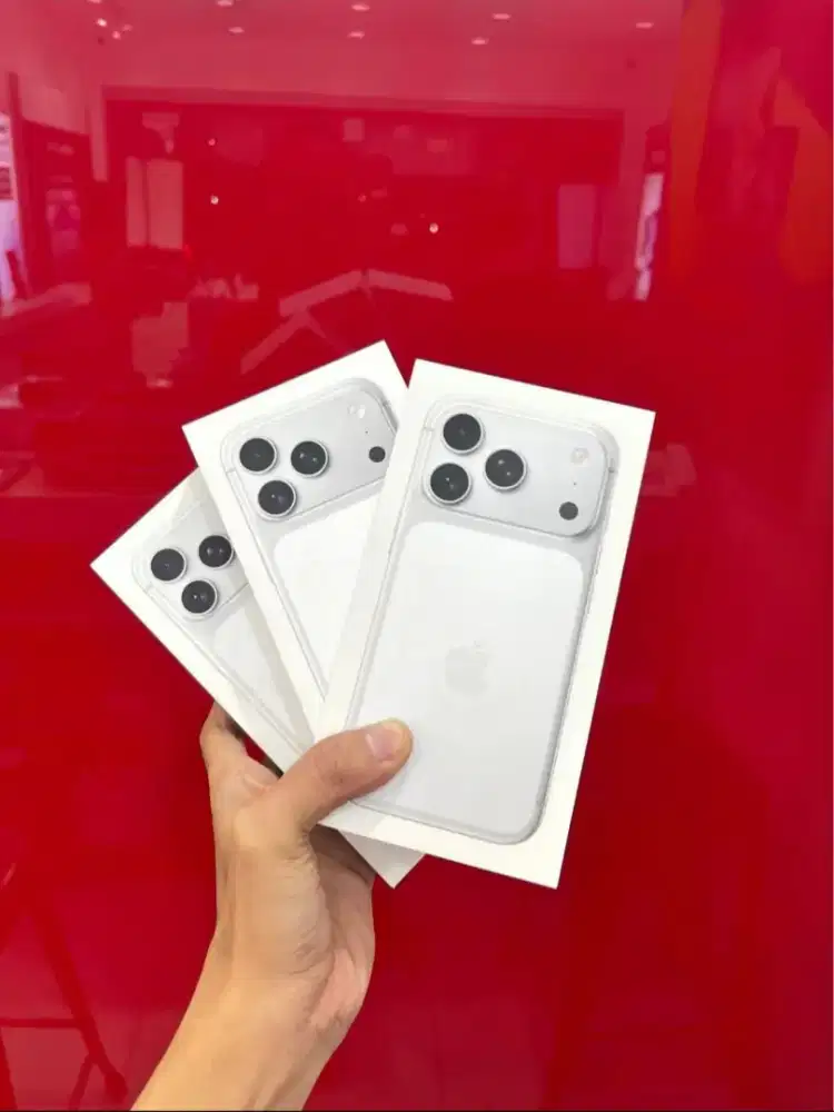 iPhone 17 Pro Silver