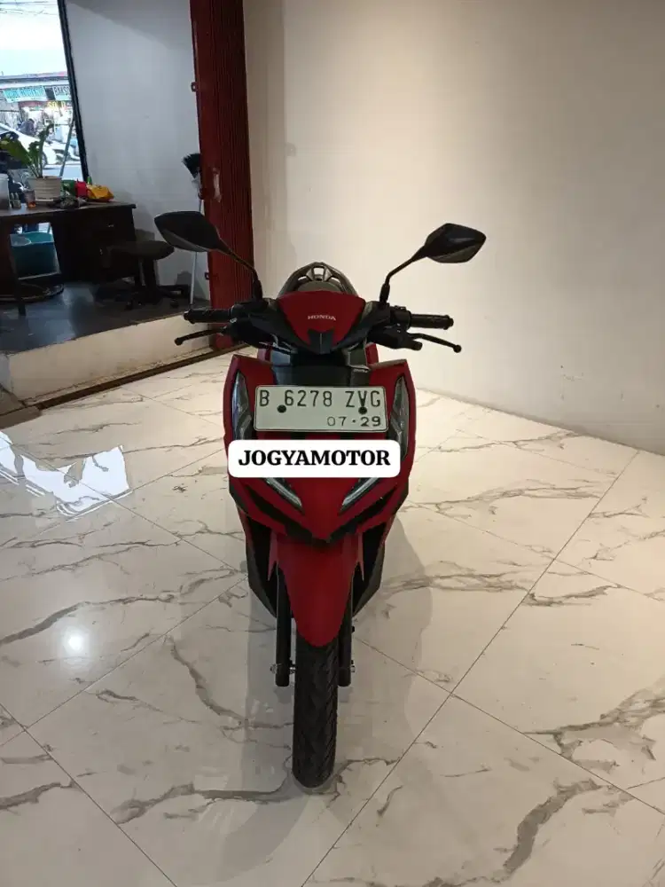 A- Honda Vario 125 Keyless Tahun 2024