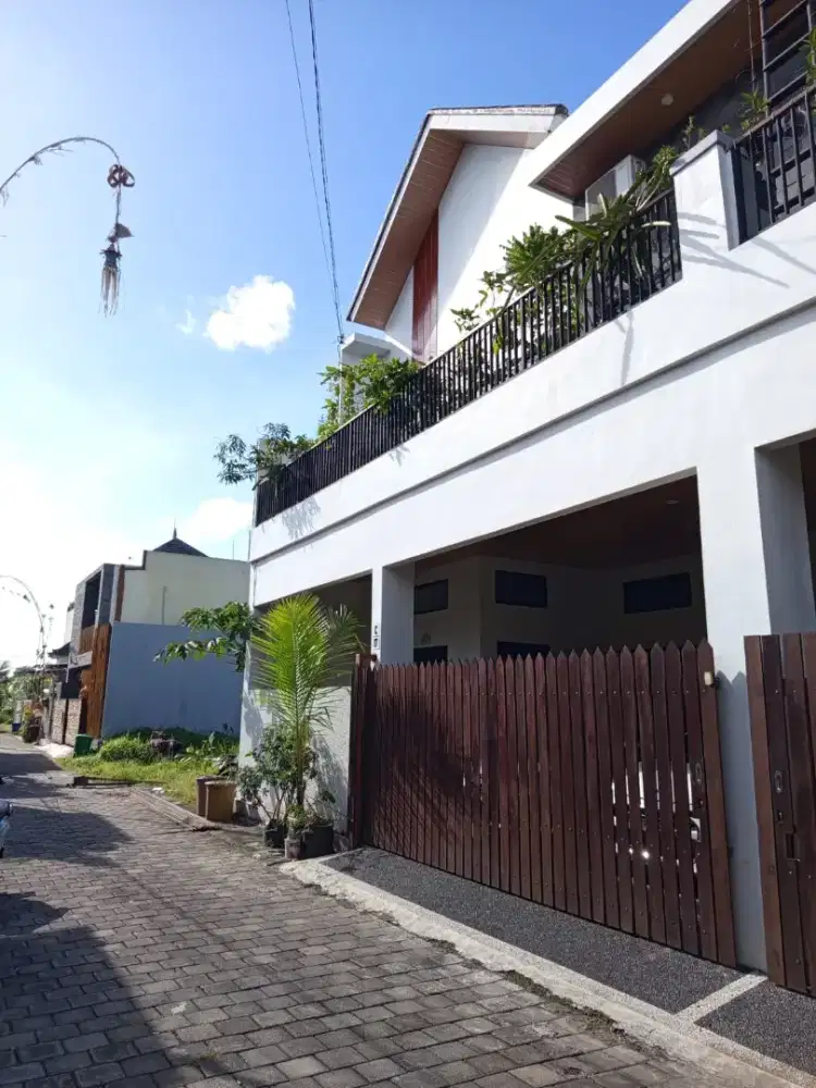 Rumah 2lt kaw elit view sawah antasura peguyangan jl5mtr garase 2mobil