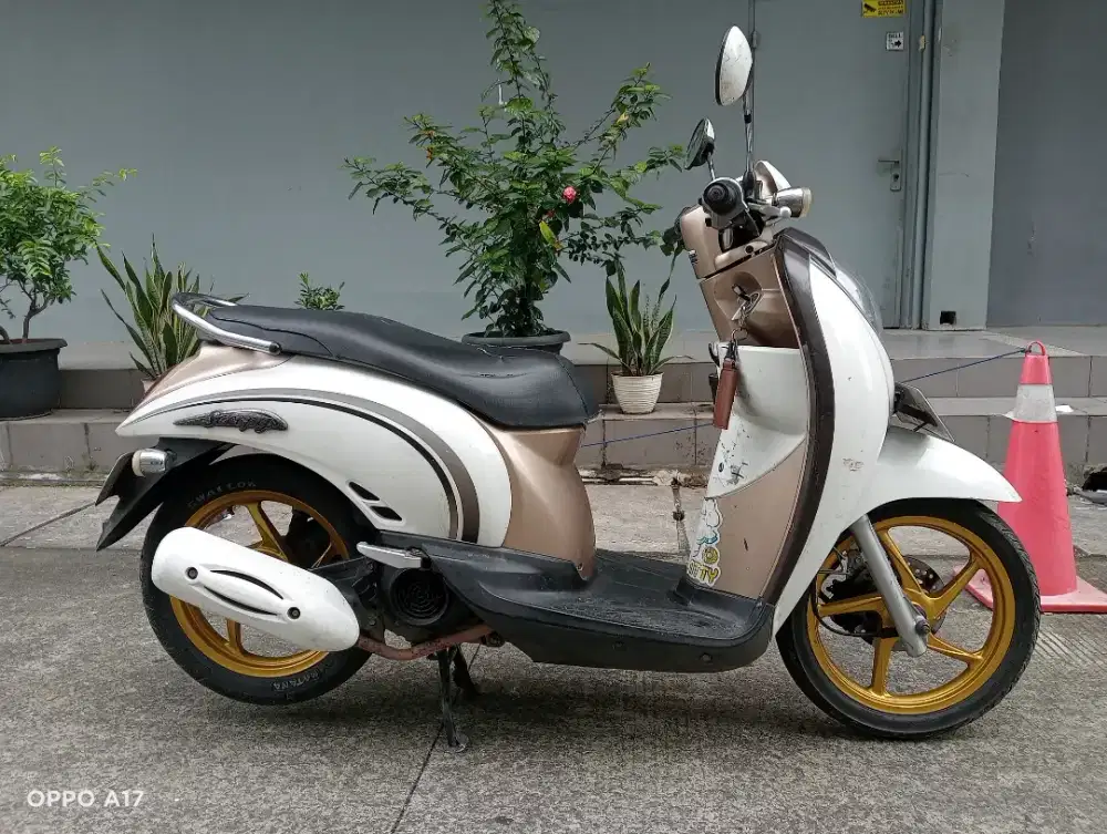 Honda Scoopy tahun 2010 b dki pajak panjang