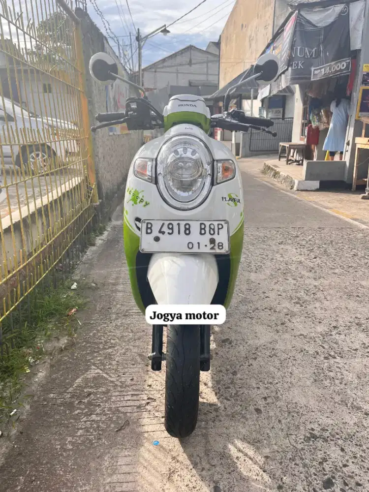 A - Honda Scoopy SPORTY Tahun 2018