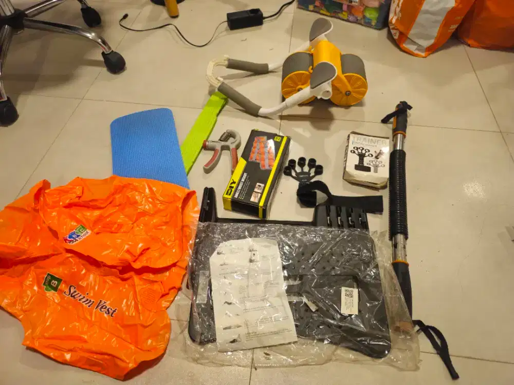 Paketan Barang Alat untuk Olahraga 8 item