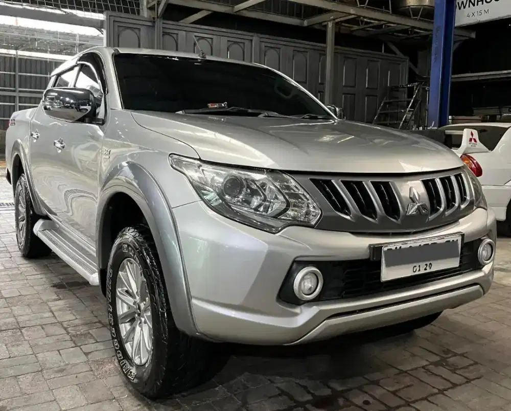 Mitsubishi Triton 2.5L DC Exceed-H 4x4 M/T