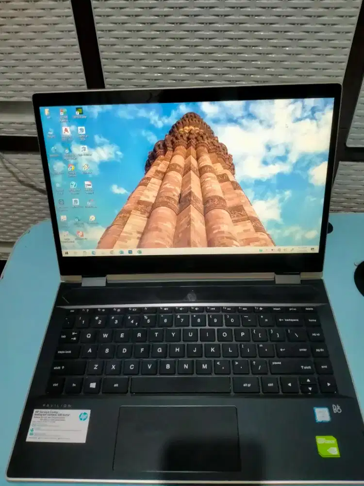 Laptop hp pavilion x360 core i5 gen 8 dual VGA layar touchscreen