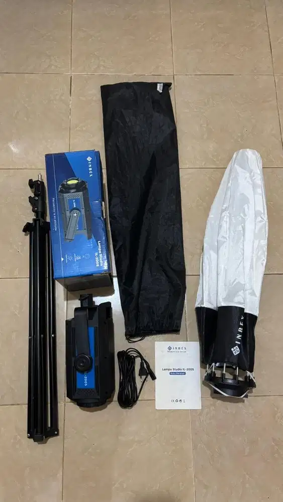 Lighting Inbex IL 200s & Softbox