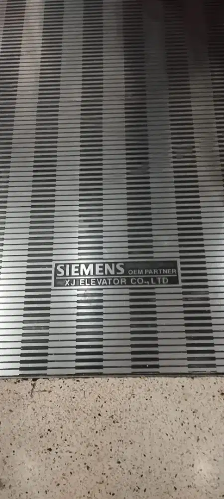 Di jual 4 set eskalator