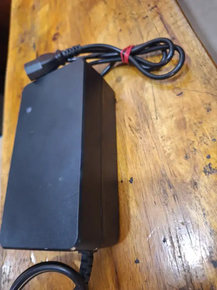 Charger speda listrik