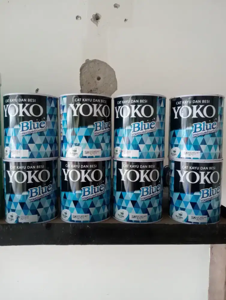 Yoko Blue Cat kayu dan Besi