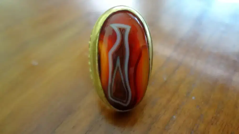 Batu GAMBAR GUCI / BOTOL Alami