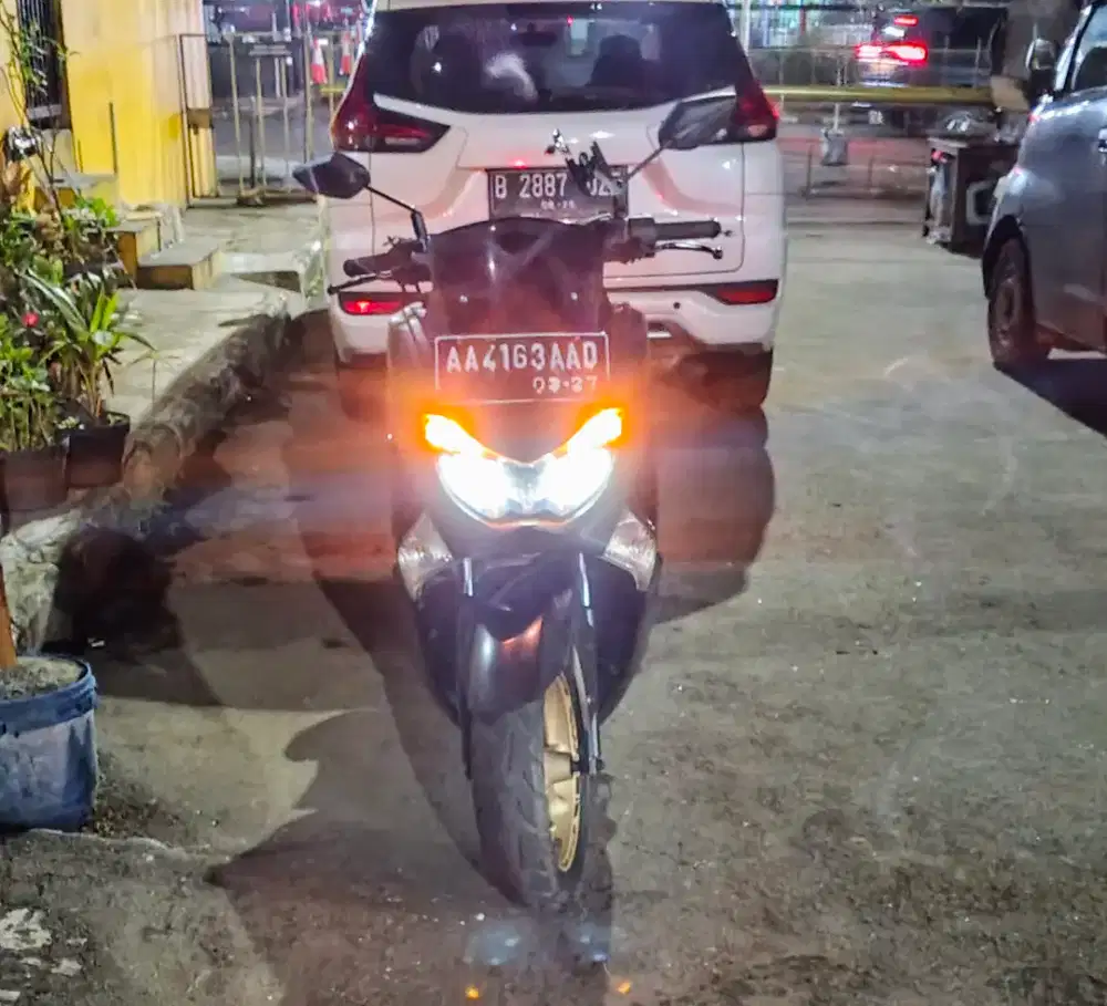 Nmax155 komplit mines pemakaian.harga bisa nego dikit lah