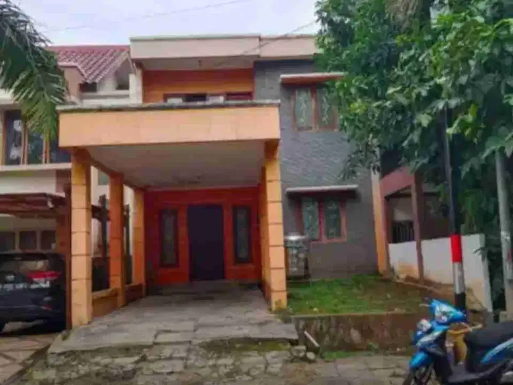 Rumah 2 Lantai Siap Huni di Komplek Jatinegara Baru