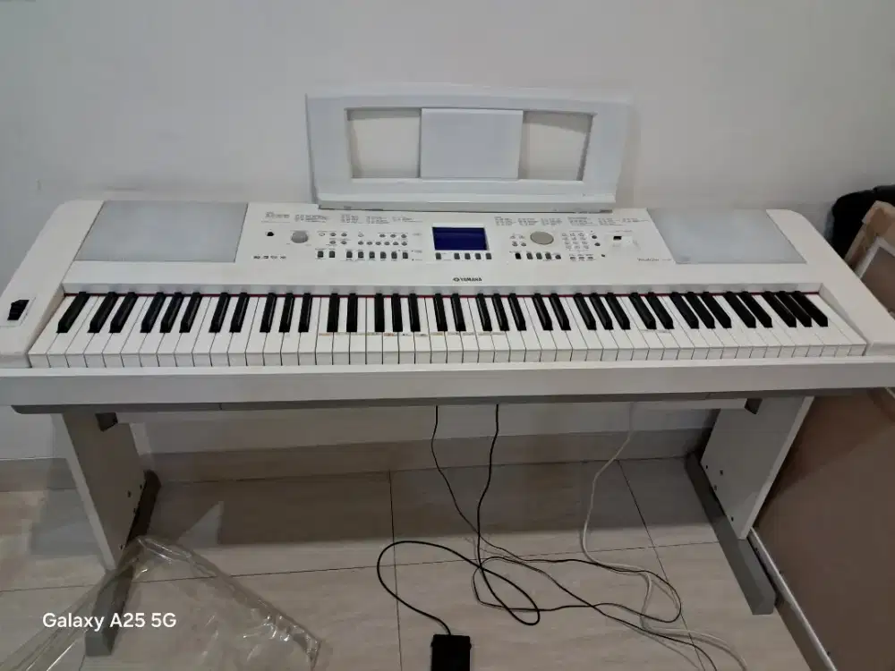 Keyboars yamaha DGX-650
