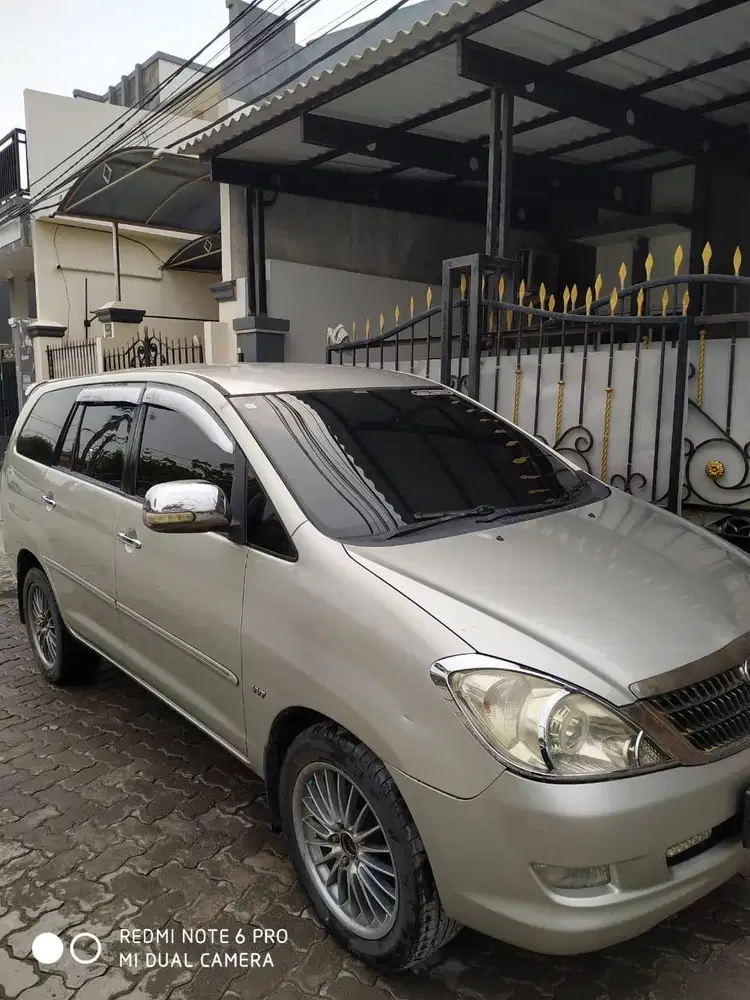 Toyota Kijang Innova 2005 Bensin