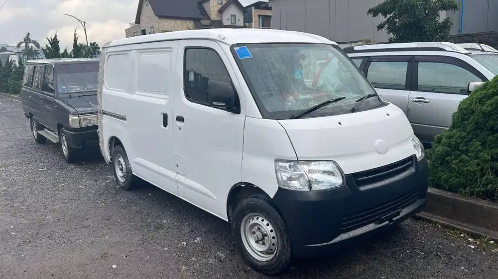 GRANDMAX BLINDVAN AC