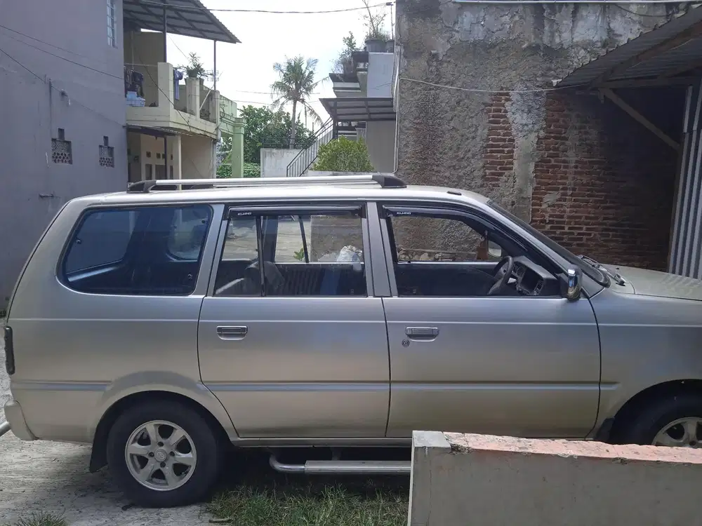 Toyota Kijang 2002 Bensin