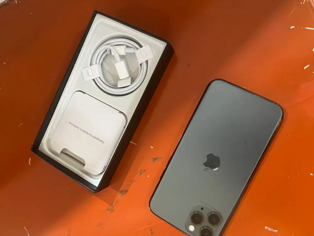 iphone 11 pro 256gb masih dalam baru LTE