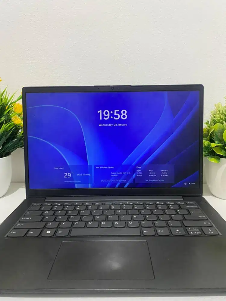 Lenovo V14 Ryzen 5 AMD Radeon