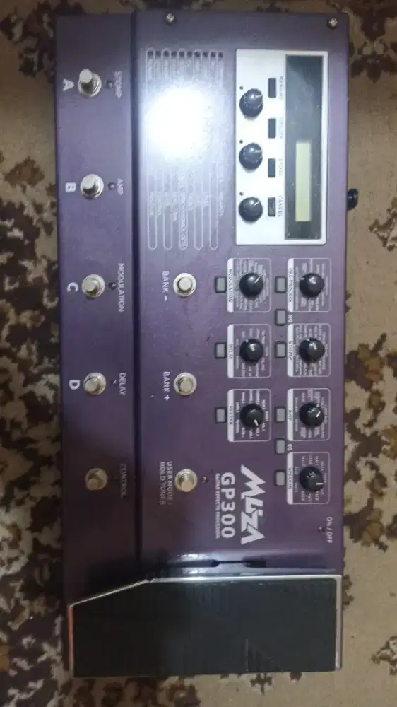 Efek gitar muza gp300