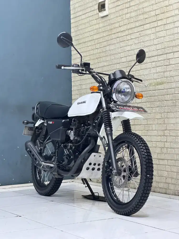 KAWASAKI W175 TR TH PMK 2021 NOPOL AG WARNA FAVORIT PUTIH.