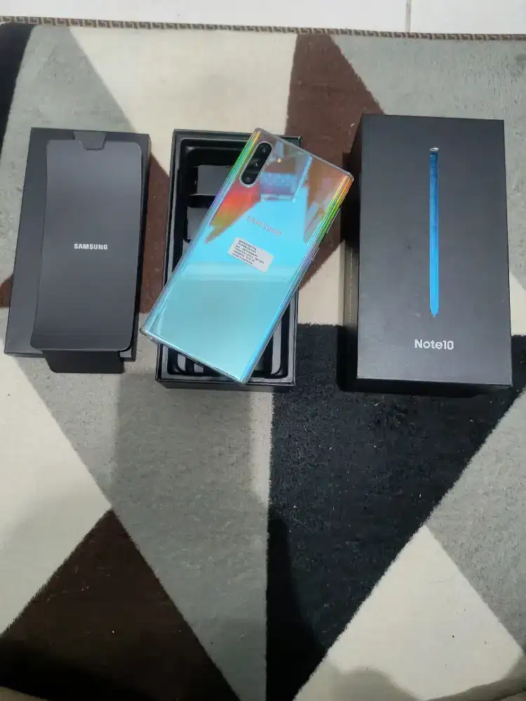 Samsung galaxy note 10 8/256 sein Fullset no minuss