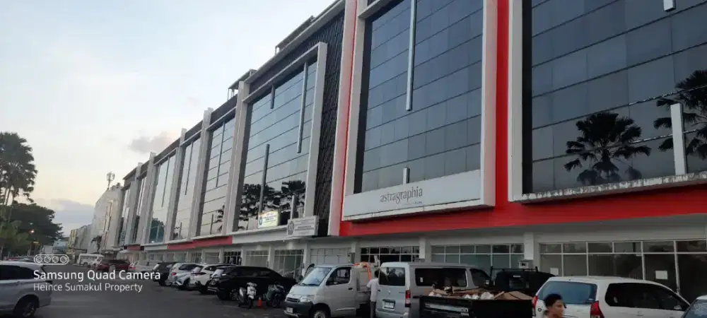 Disewakan ruko Grand Boulevard pinggir jalan kompx.Truefarm paniki mdo