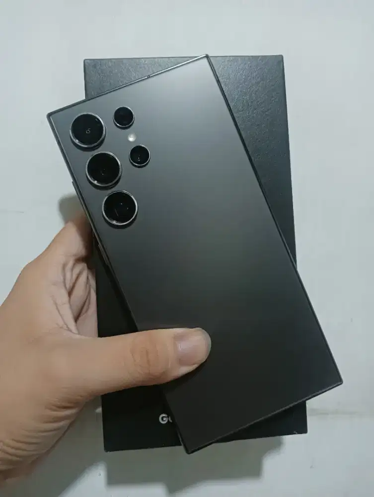 Samsung S24 Ultra 5G 12/256GB SEIN Lengkap Garansi November 2026