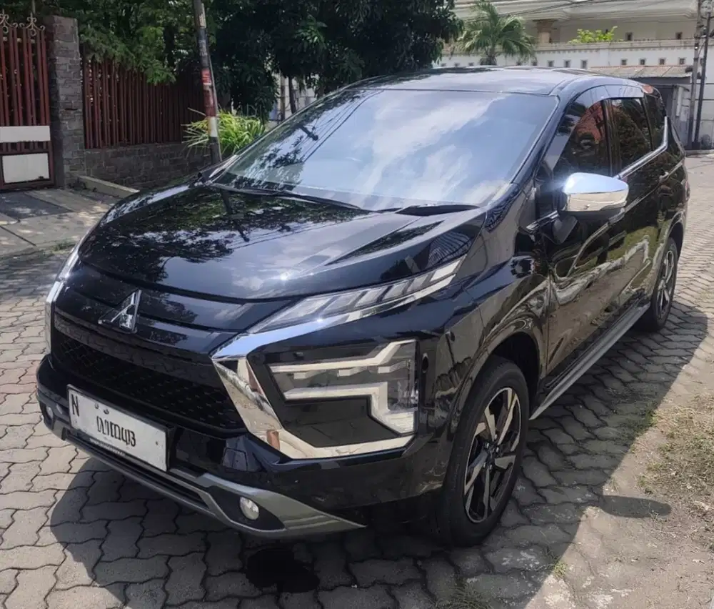 Mitsubishi Xpander Ultimate Matic 2022 Hitam KM 49.000