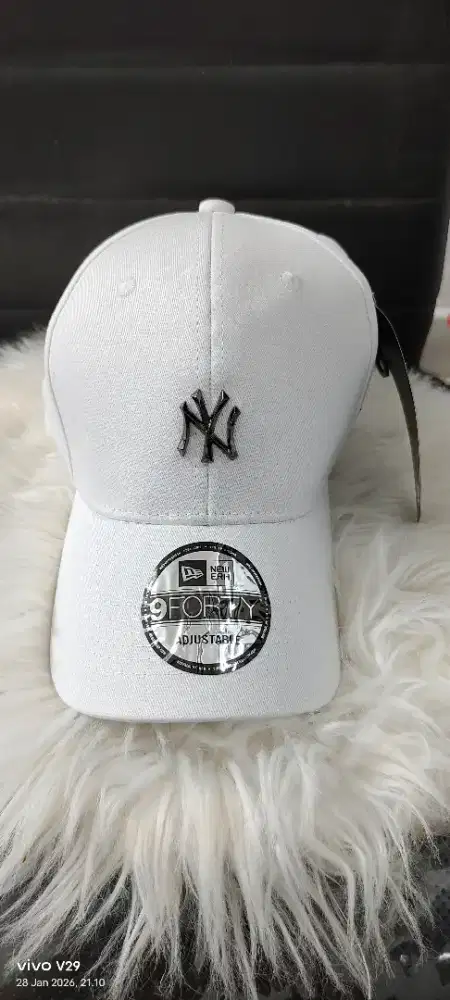 Topi Baseball NY