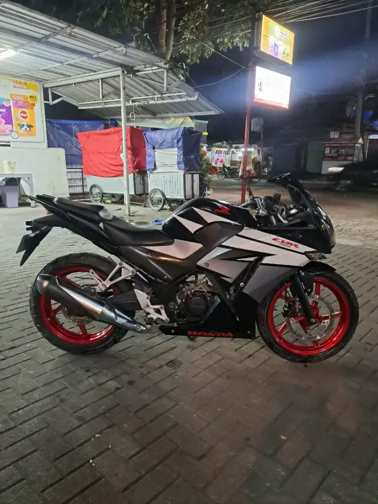 Cbr 150 r lokal