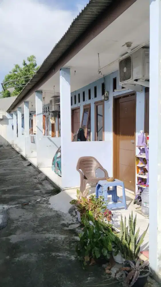 Kontrakan 3 Petak area Pakujaya