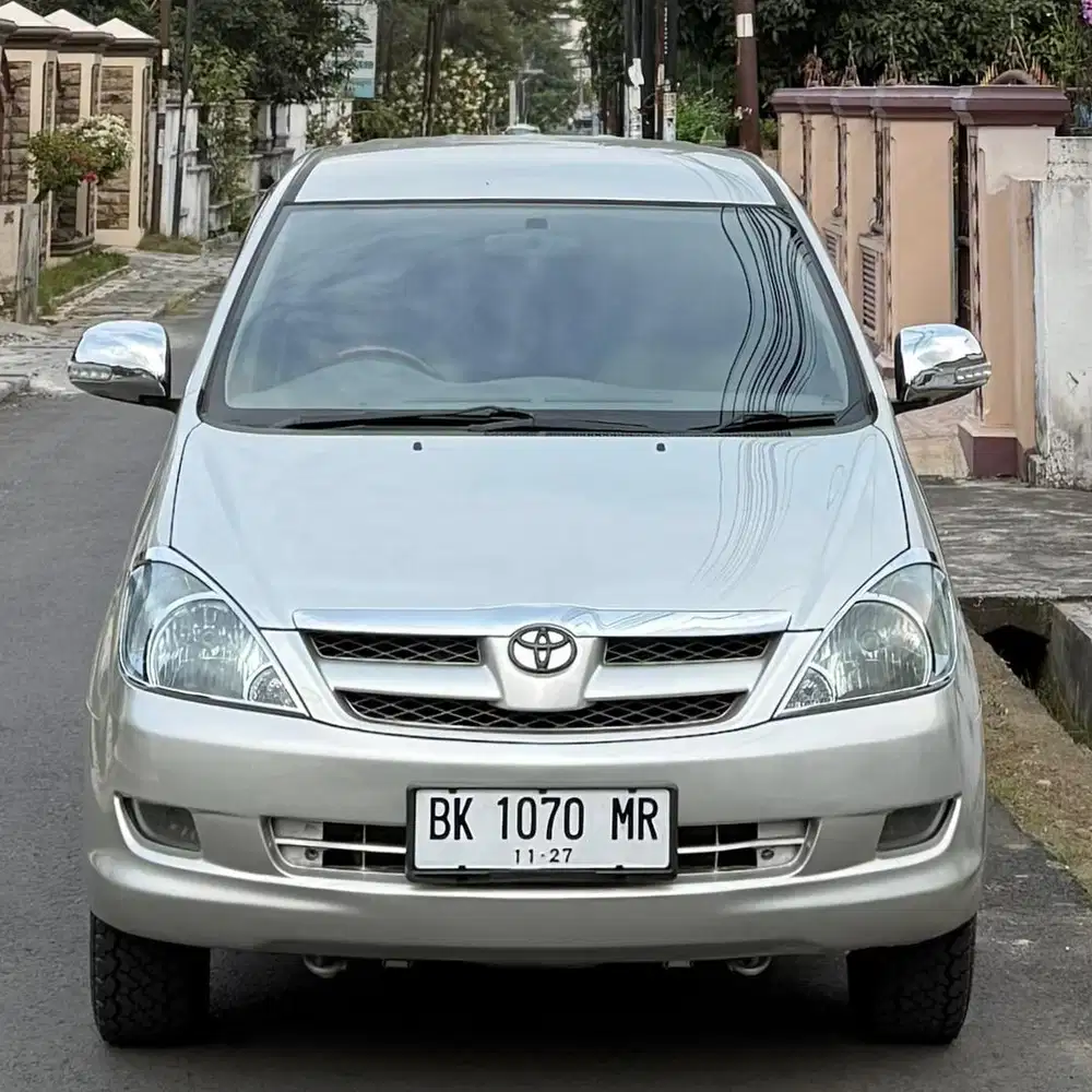 Toyota Innova V 2.5 Manual D 2007