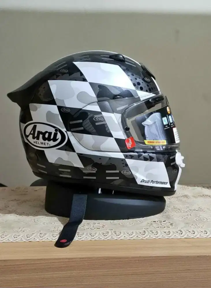 Arai Astro GX Checker B&W