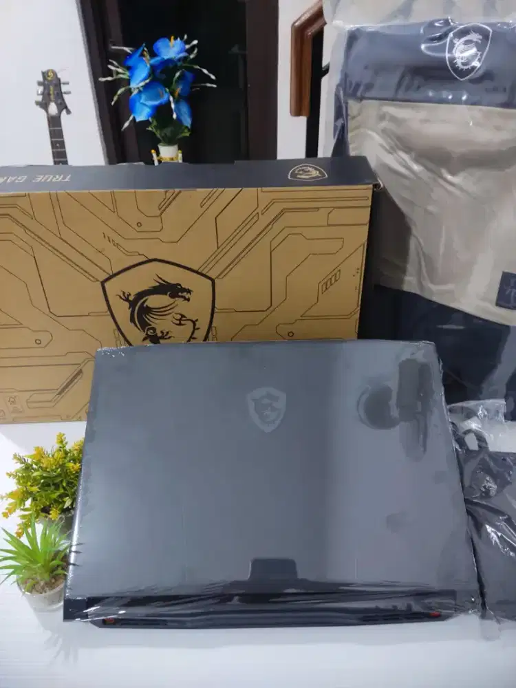 Laptop MSI KATANA 15HX GEN 14 + NVIDIA RTX 5060 FULLSET LIKE NEW