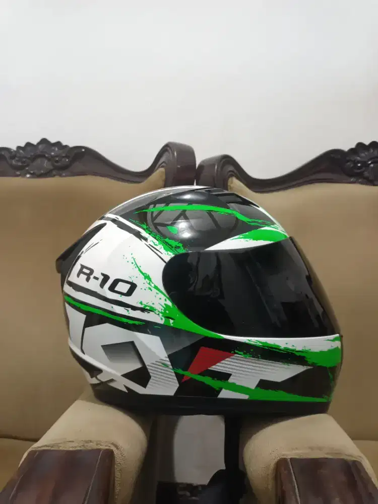 KYT R-10  Full Face