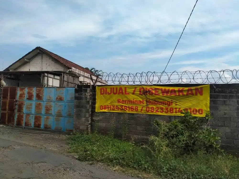 Dijual gudang dan rumah dengan lantai jemuran