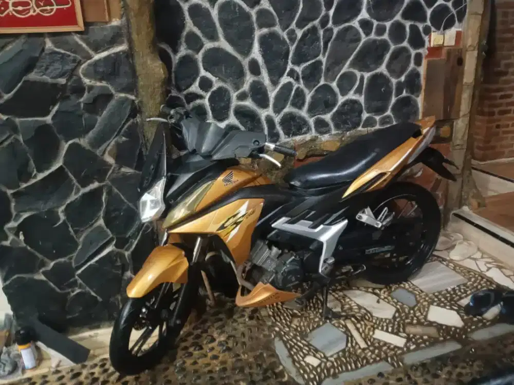 Honda cs one tahun 2008