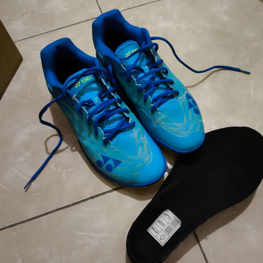 Sepatu yonex Aerus Z2 ORIGINAL