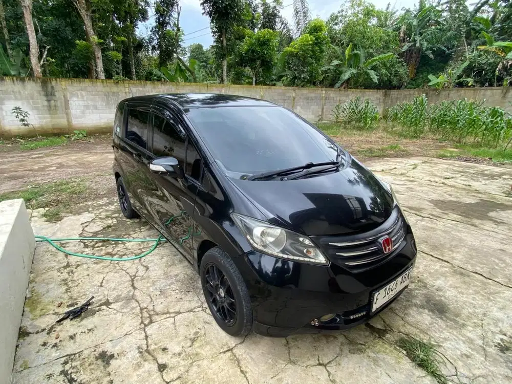 Honda 11Freed 2010 PSD