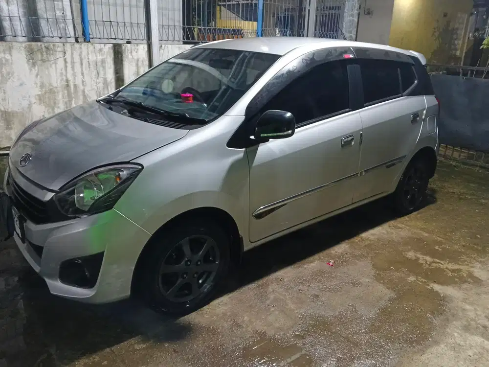 Daihatsu Ayla 2015 Bensin